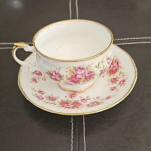 Vintage Elizabethan Bone China Queens Rose Cup & Saucer